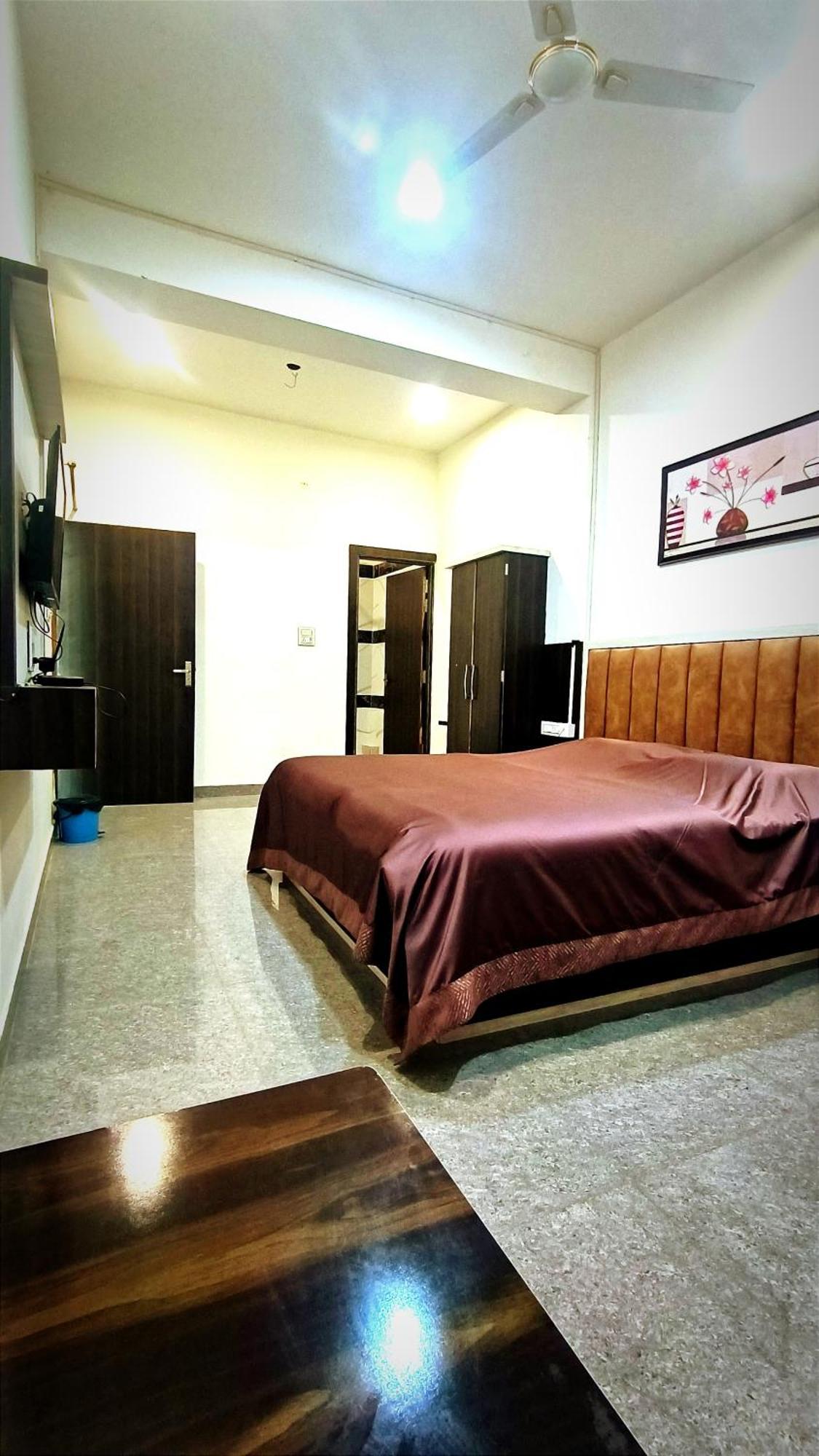 Hotel Mahaveer Chanderi Bagian luar foto