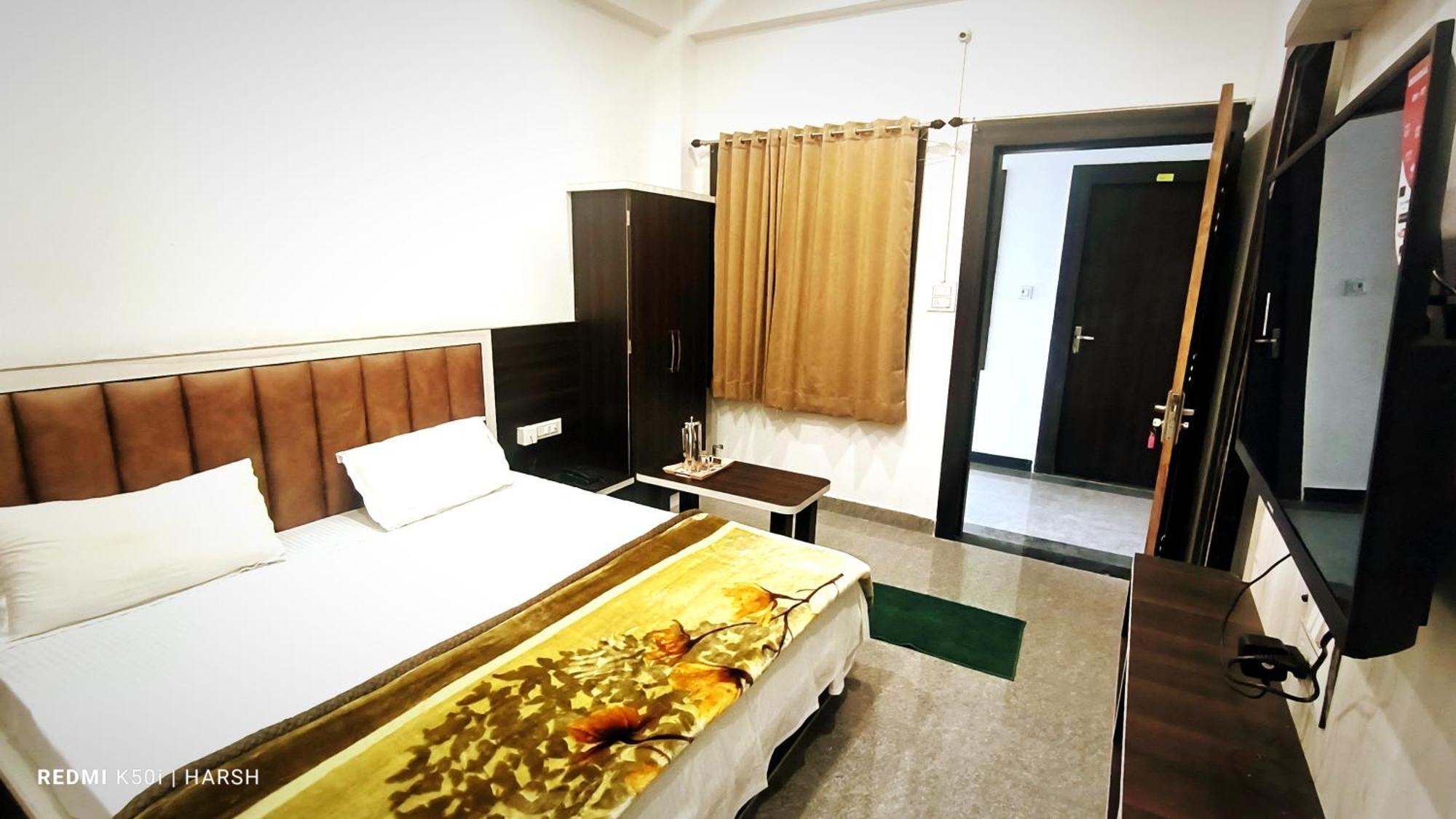 Hotel Mahaveer Chanderi Bagian luar foto